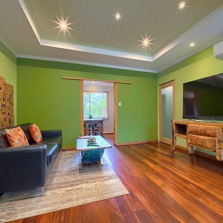 Albany Bali Style Accommodation ภายนอก รูปภาพ