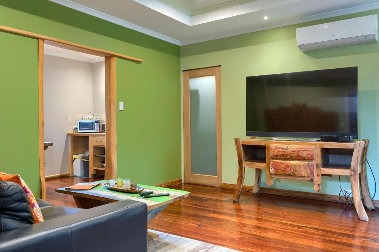 Albany Bali Style Accommodation ภายนอก รูปภาพ