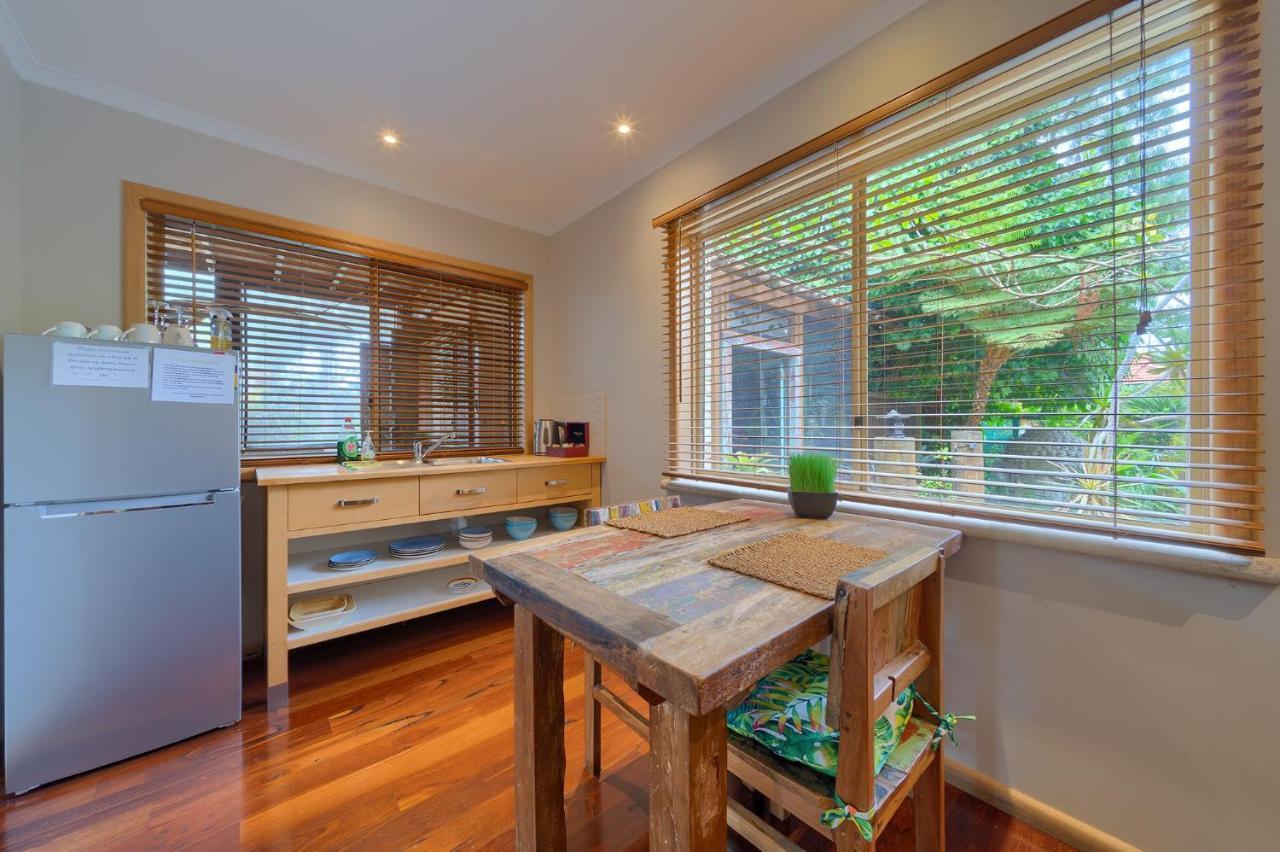 Albany Bali Style Accommodation ภายนอก รูปภาพ